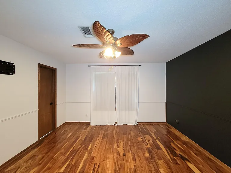 10282 Valley Dr S — Photo 26