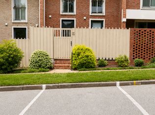 42 Bouton Green Ct, Baltimore, MD 21210