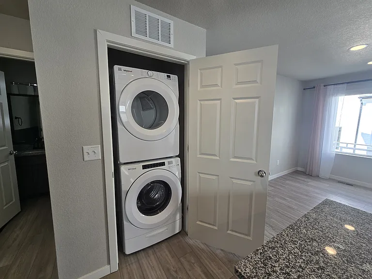 5772 Tramore Ct — Photo 13