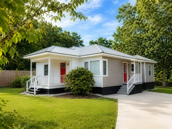 605 Hampton St, Iva, SC 29655