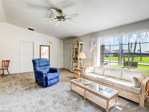 3rd image of 456 SE 18th AVE