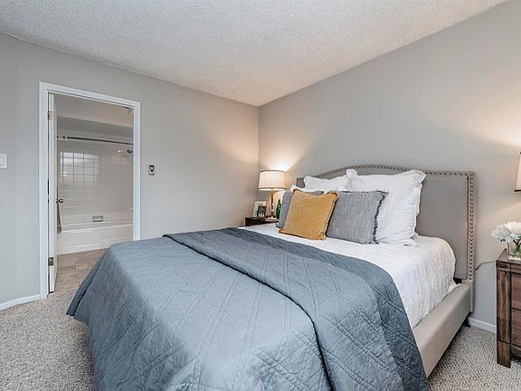 3rd image of 22913 Maple Ave Unit B
