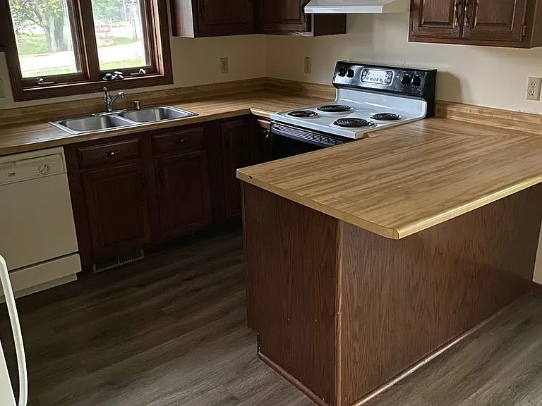 2291-2293 White Oak Trl — Photo 2