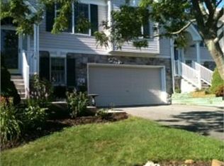 14 Creekside Dr, Millersville, PA 17551