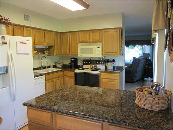 2nd image of 2287 Philippine Dr APT 1