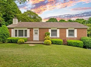 189 Laura Dr, Clinton, PA 15026