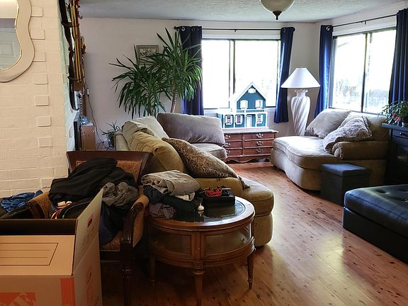2nd image of 17754 SE Paradise Dr