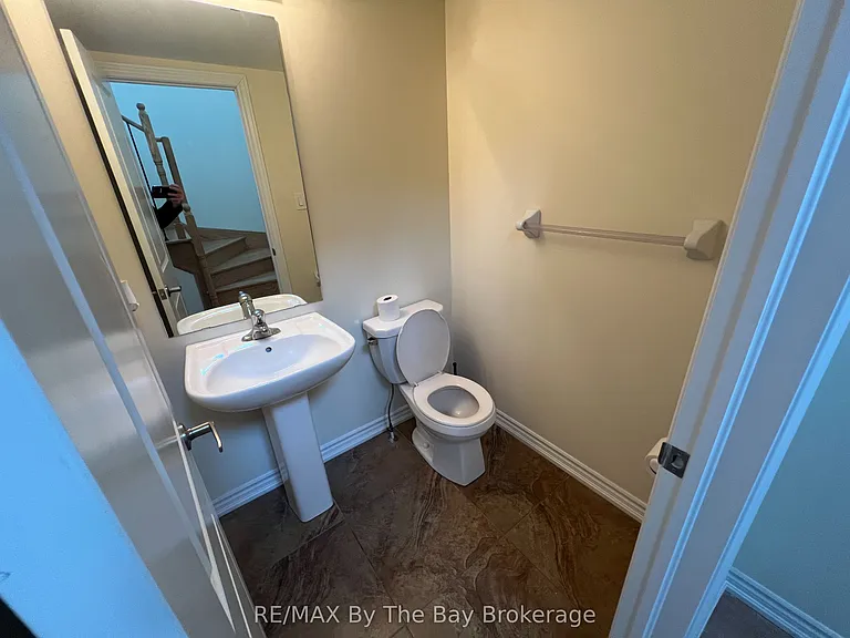 152 Allegra Dr — Photo 8