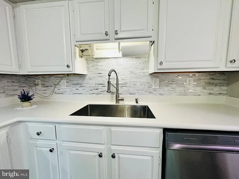51 Chins Ct — Photo 37