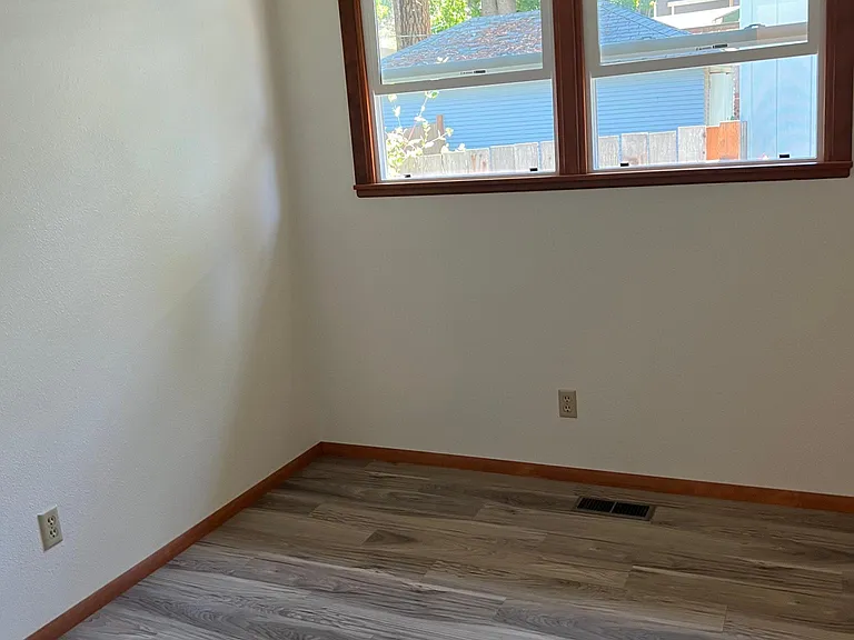 2804 E 12th Ave — Photo 17