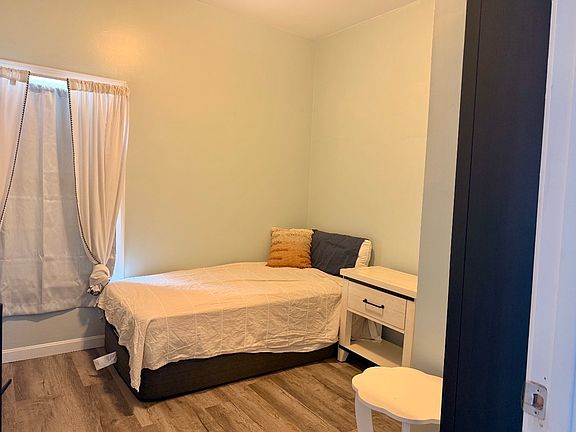 2nd image of 669 Gardiner Rd