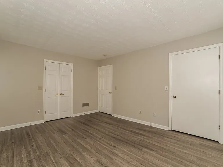 3106 Calumet Cir NW — Photo 11