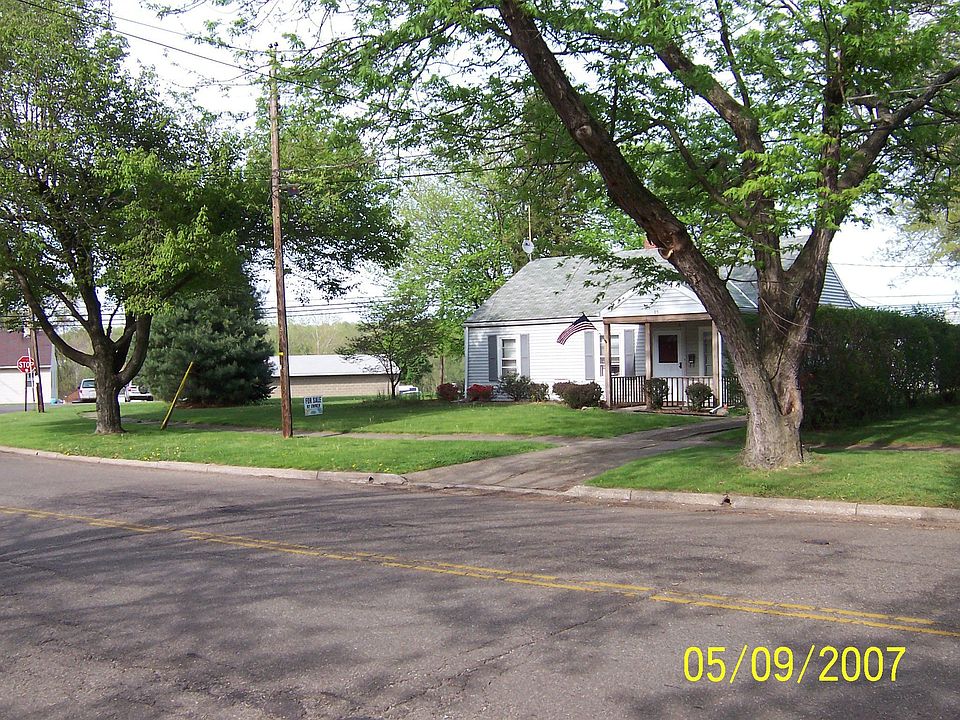 1st image of 15 High Grove Blvd