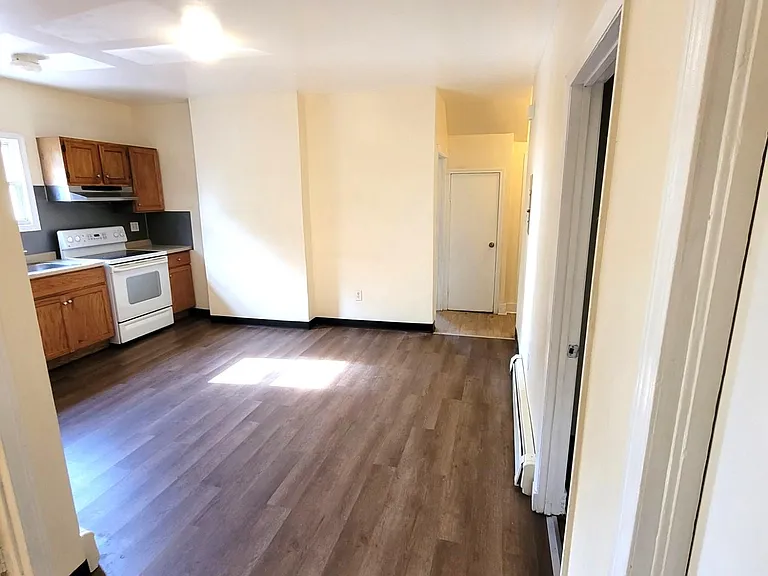 576 Zion St — Photo 22