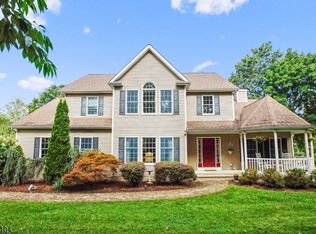 32 Running Hills Dr, Newton, NJ 07860