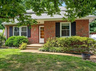945 Liggett Ave, Saint Louis, MO 63126