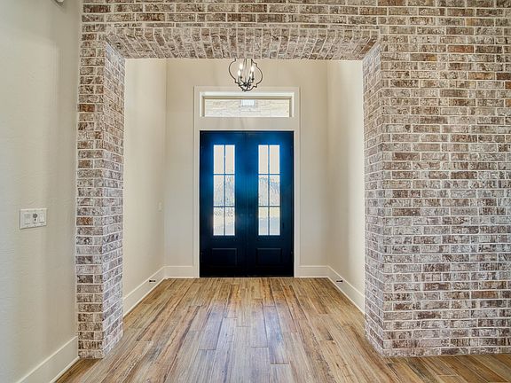 3rd image of 3922 Hidden Hills Cir