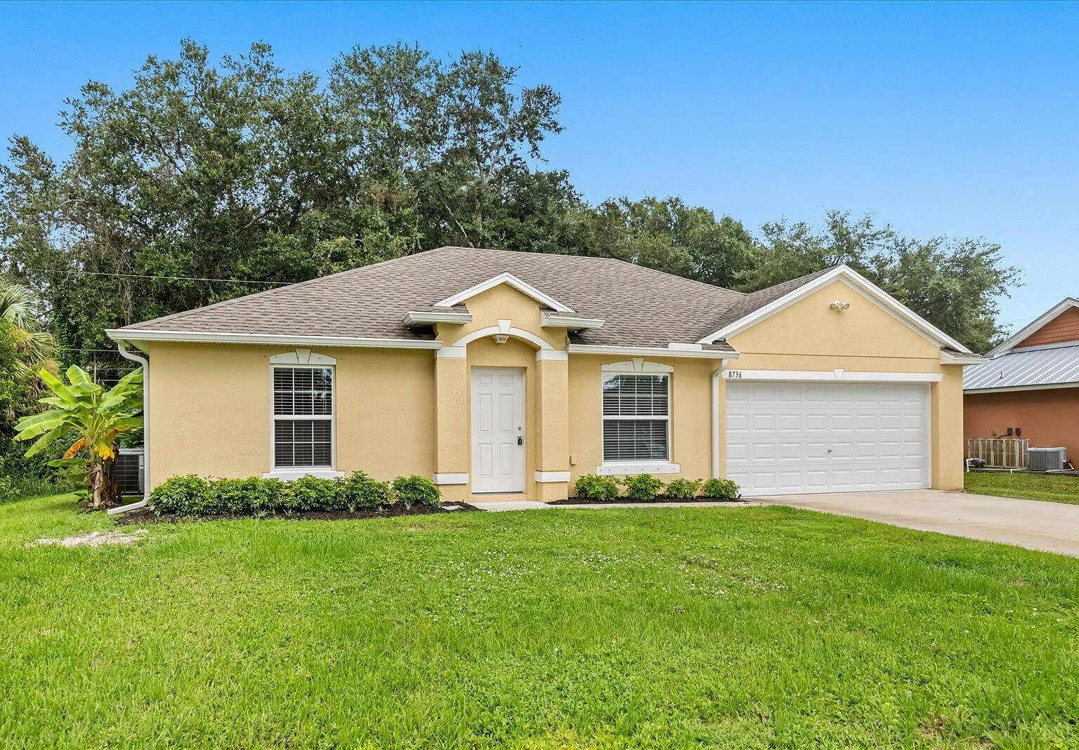 3 bed, 2.0 bath, 1280 sqft, $2,350 — Photo 1