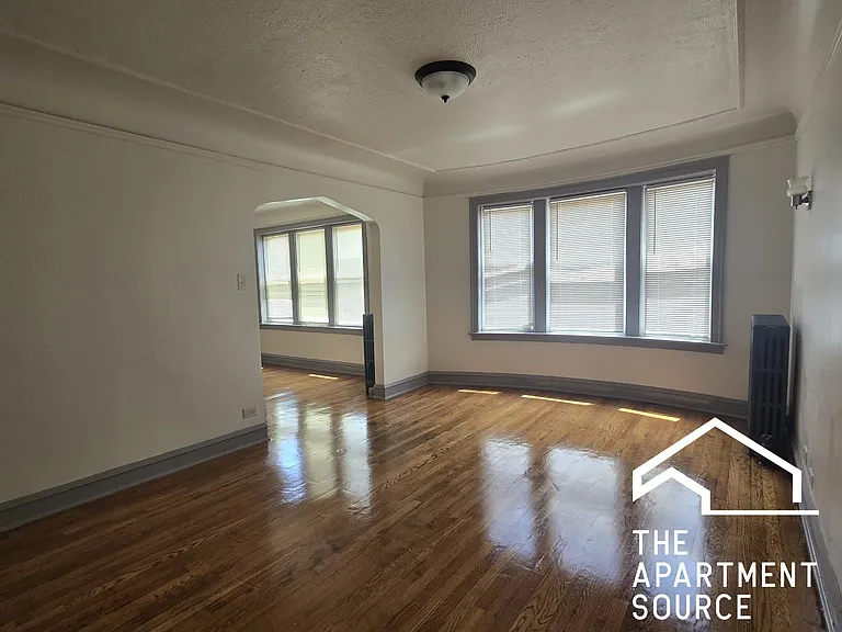 838 N Massasoit Ave #3B — Photo 2