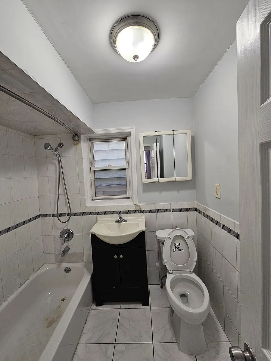Building Photo - 25 W 15th St #1