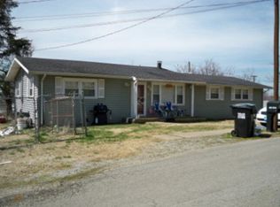 201 Dake St, Earlington, KY 42410