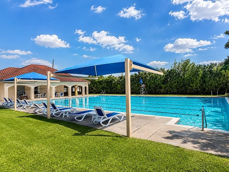 24907 Diamond Ranch Dr — Photo 16