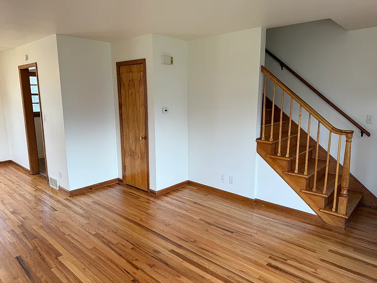 1158 Meadowbrook Ave SE — Photo 1