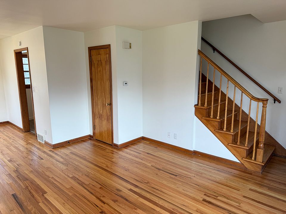 1st image of 1158 Meadowbrook Ave SE