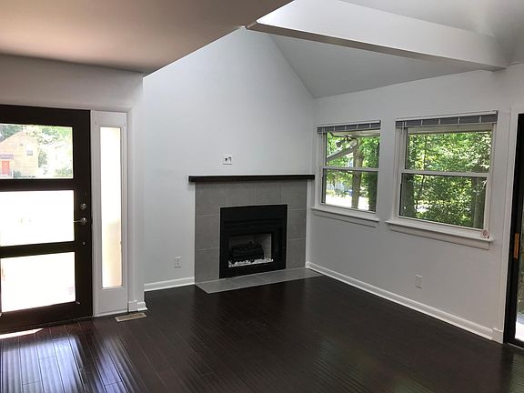 3rd image of 700 Eastwood Dr