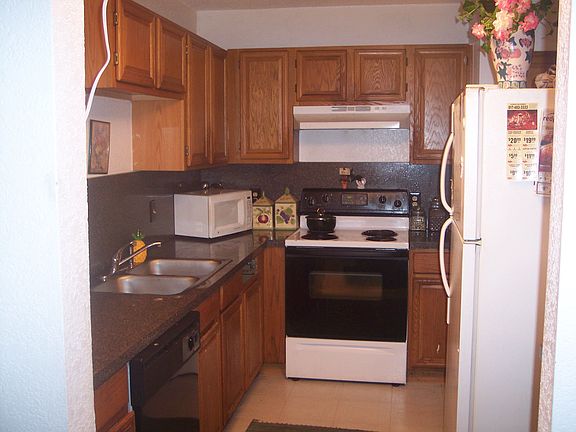 Kitchen w/ New Countertops