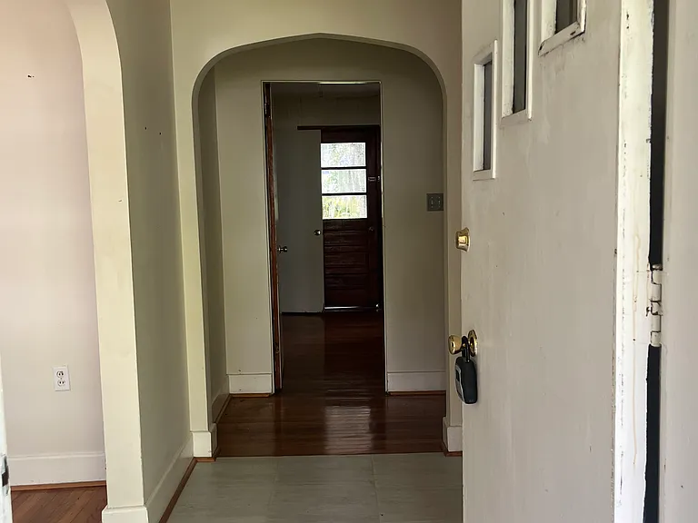 359 Howle Ave — Photo 2