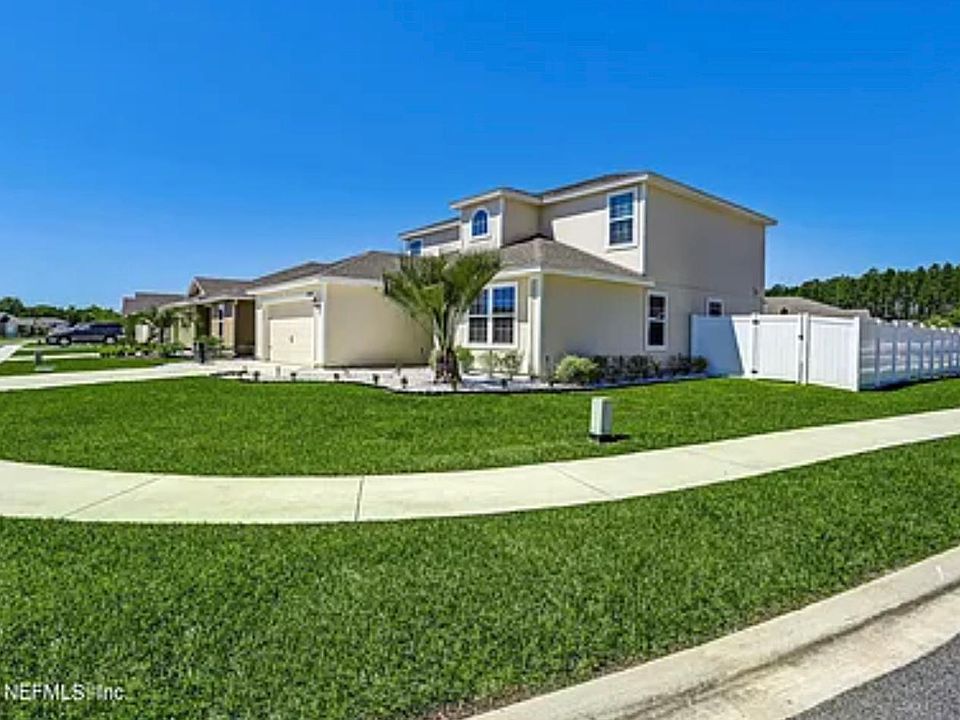 1st image of 77341 Mosswood Dr