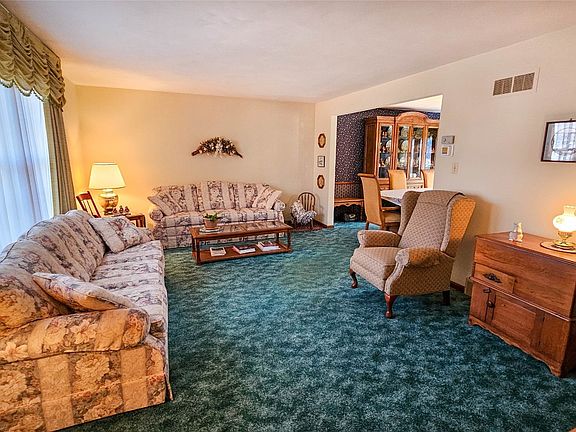 4th image of 580 Sequoia Ln