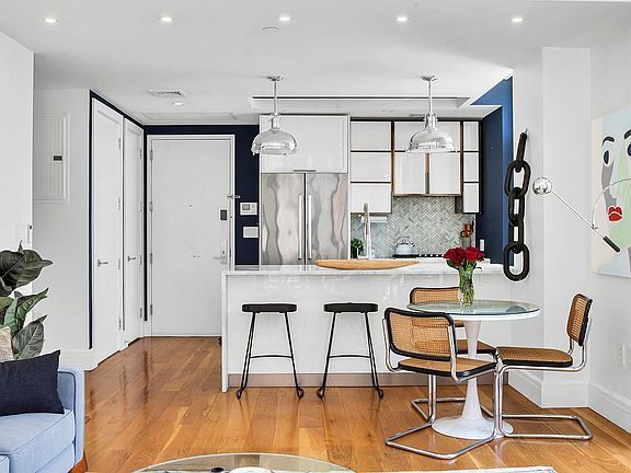 4th image of 47 Bridge St APT 3D