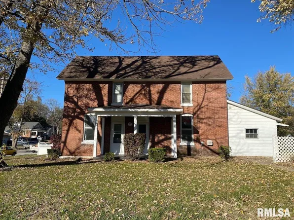 841 S 16th St, Quincy, IL 62301