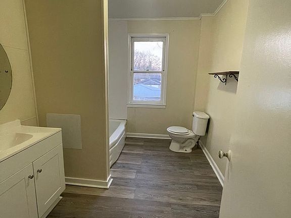 4th image of 1716 Walnut St #D