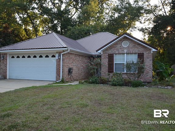 2nd image of 121 Cluster Oaks Ct