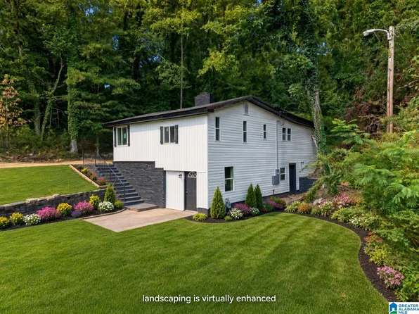 831 Blue Ridge Dr, Anniston, AL 36207
