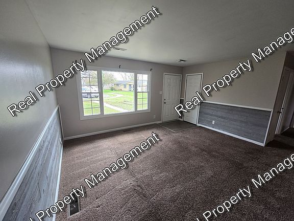 2nd image of 7711 Rhode Island Ct