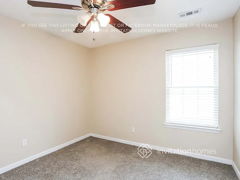4890 Larkspur Ln — Photo 12