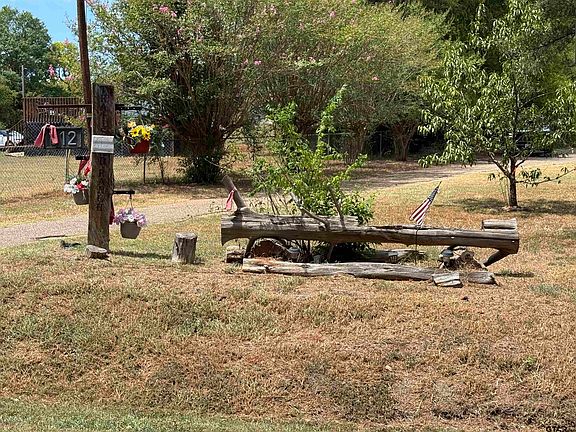 2nd image of 612 Myrtle Dr