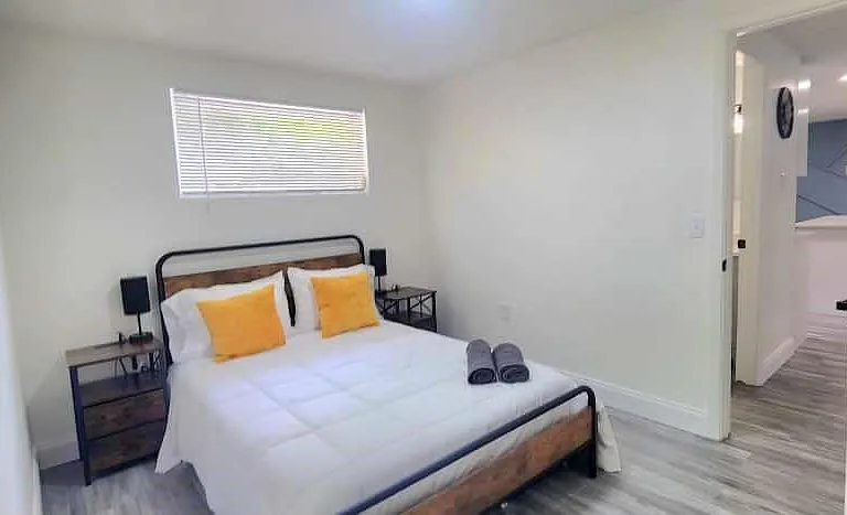 4012 Valencia Dr — Photo 8