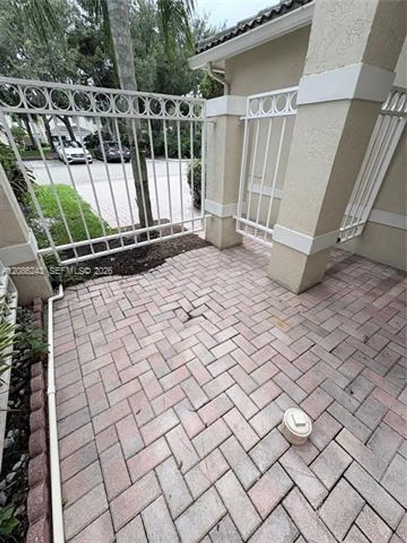 2297 NW 171st Ter th 2297, Pembroke Pines, FL 33028 — Photo 4