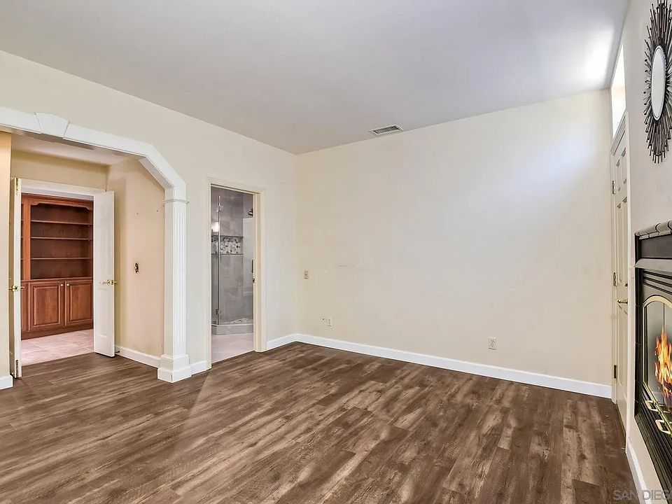 1st image of 11215 Almazon St