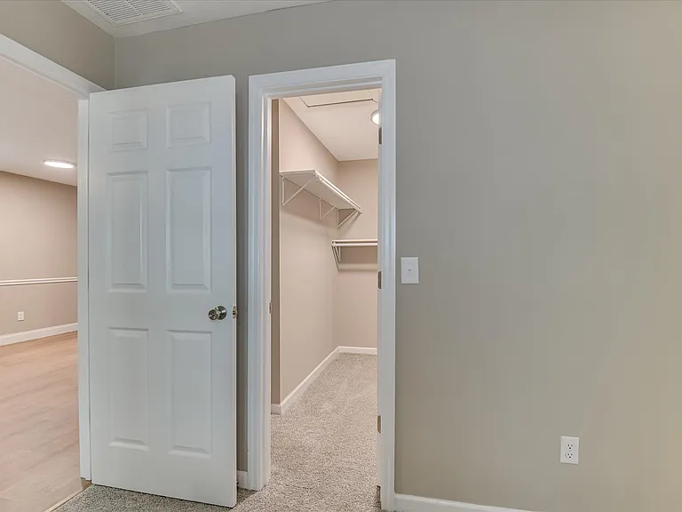 100 Kelly Dr SW — Photo 26