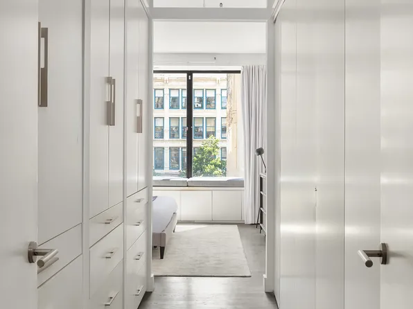 36 West 15th Street image 16 of 20