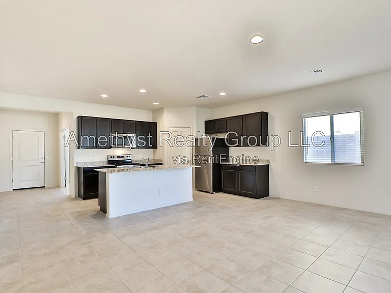 24642 W Flores Dr — Photo 7