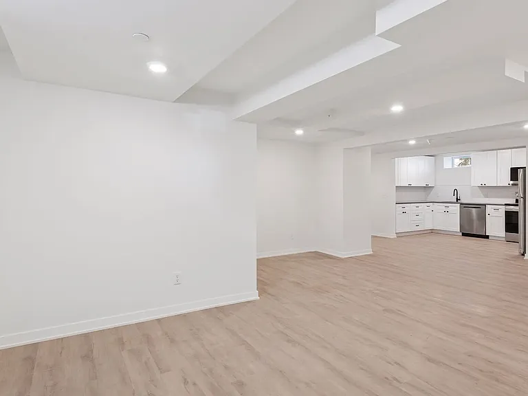 601 Main St NE #3 — Photo 14