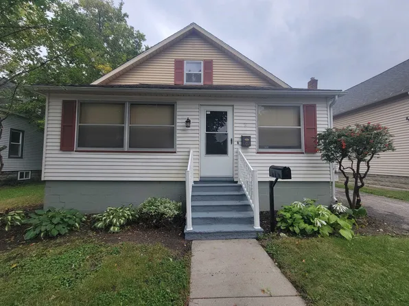 302 Fitzhugh St, Bay City, MI 48708