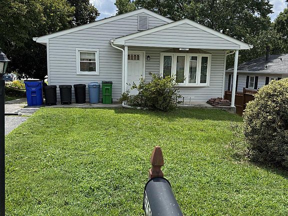 3rd image of 5758 Augustine Ave